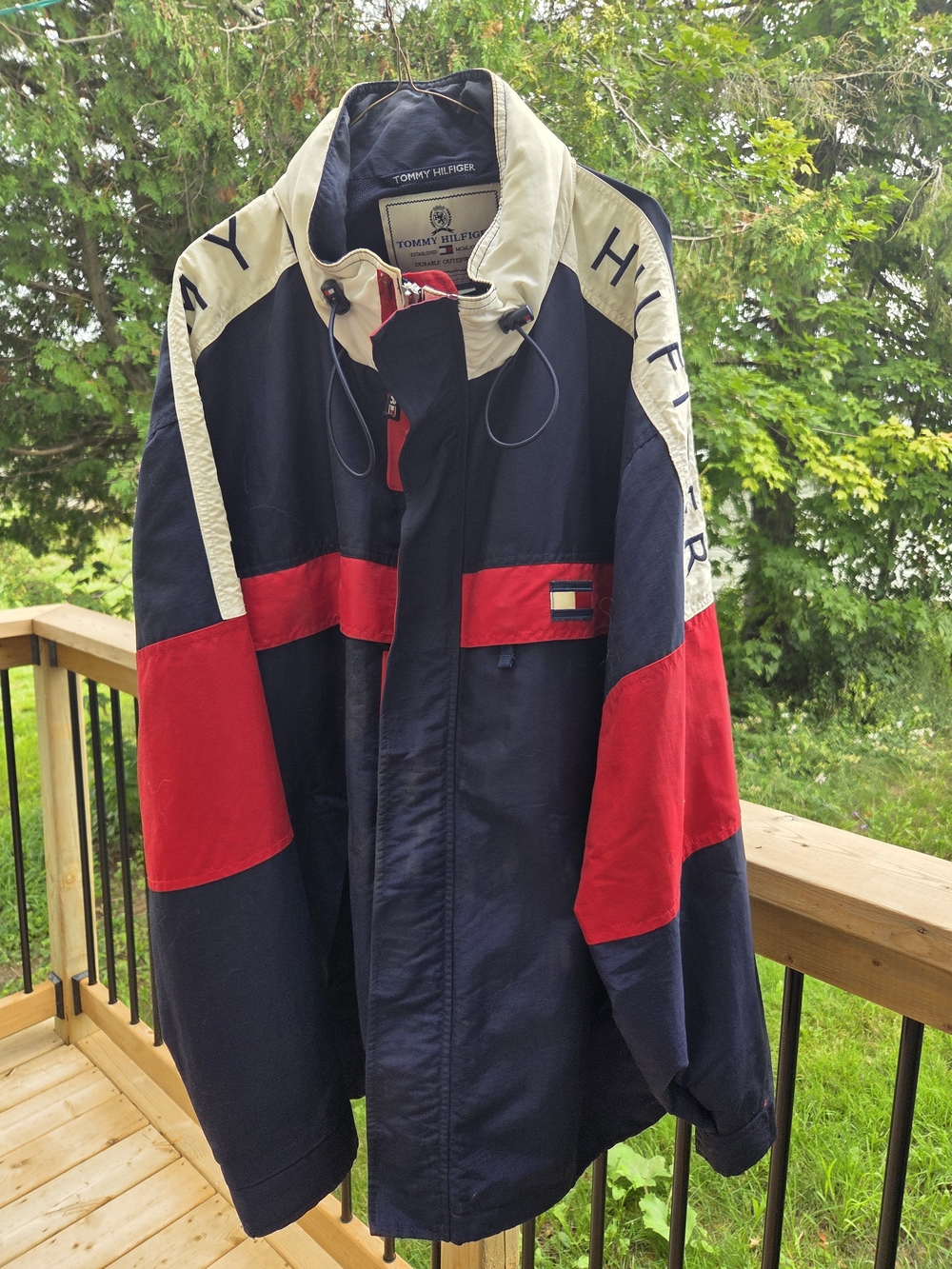 Tommy Hilfiger Men's Navy & Red Colorblock Windbreaker Jacket Vintage